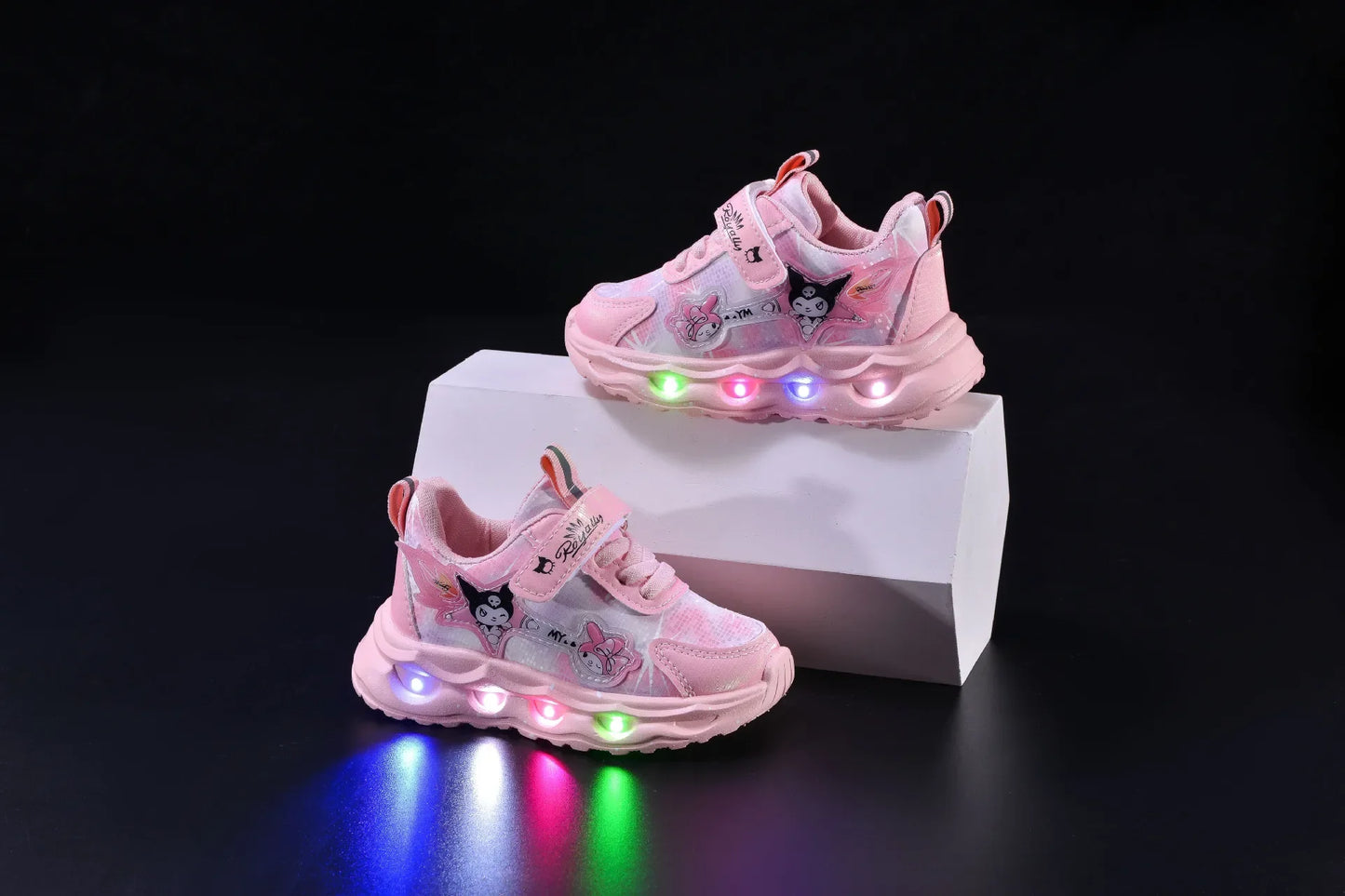 Zapatillas Kuromi con luz LED