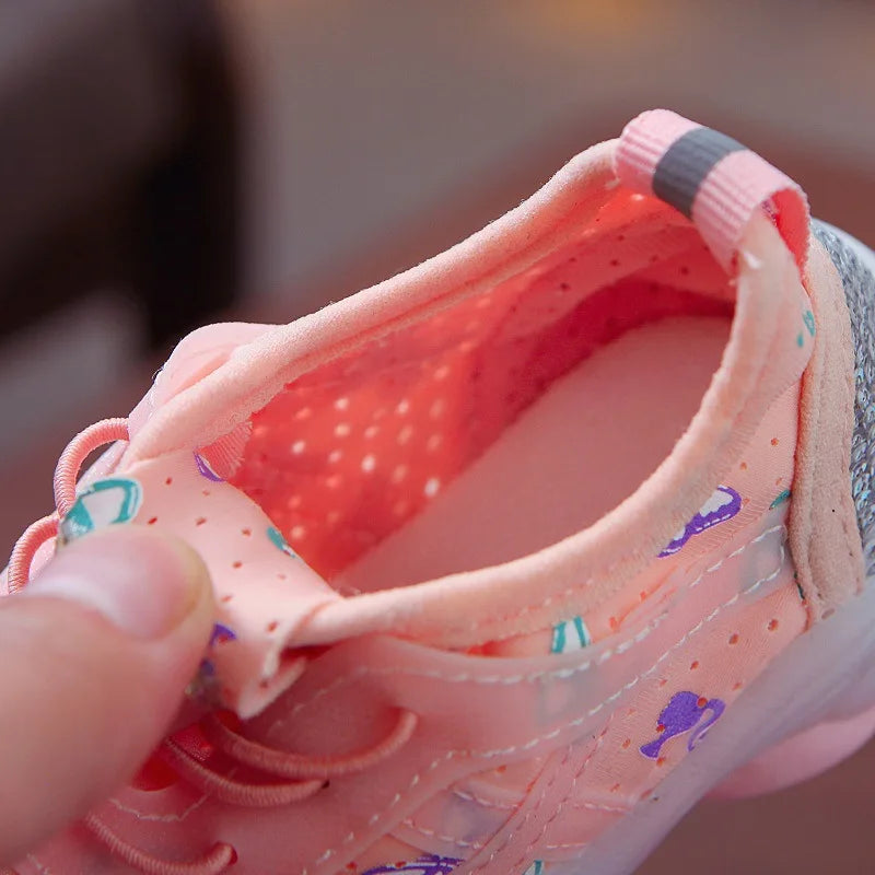 Zapatillas con luces LED – Estampado de Mariposas
