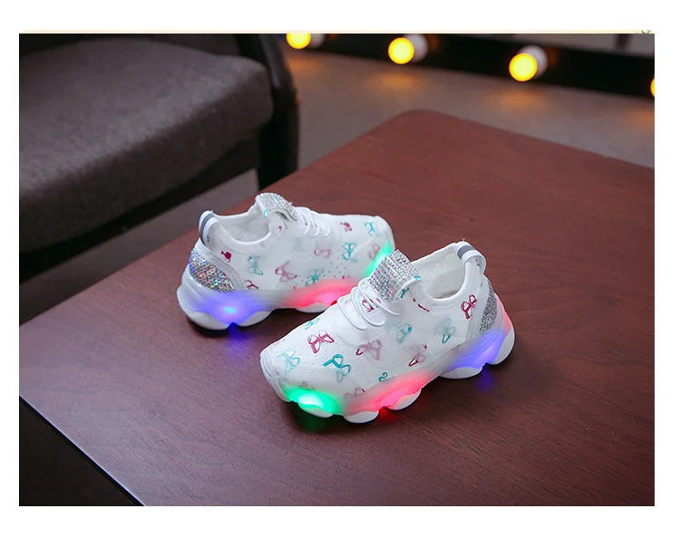 Zapatillas con luces LED – Estampado de Mariposas