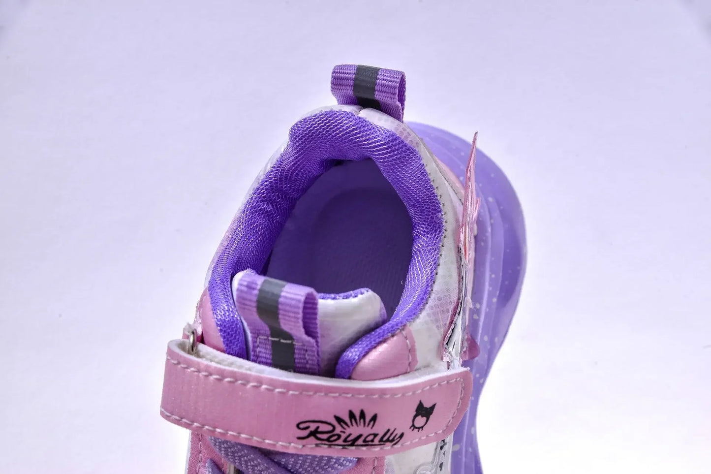 Zapatillas Kuromi con luz LED