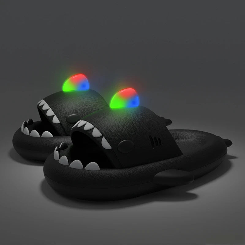 Zapatillas de tiburón con luces