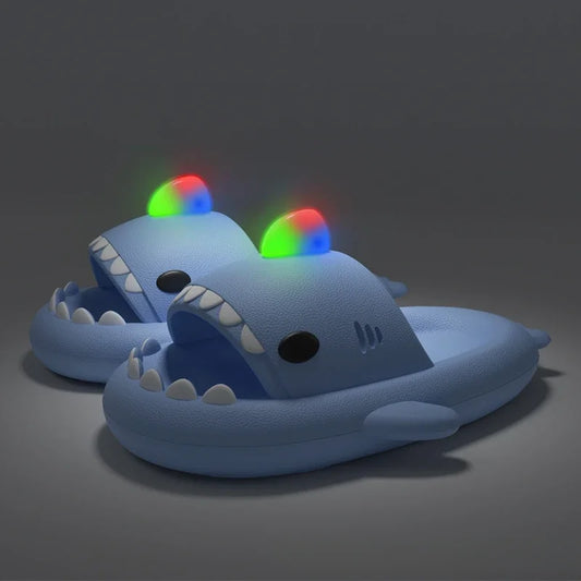 Zapatillas de tiburón con luces